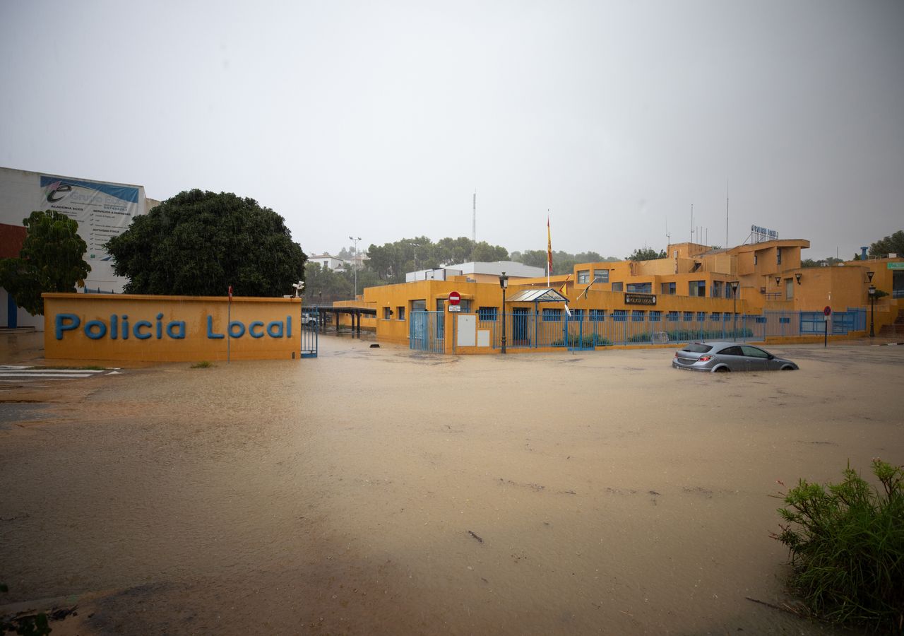 Peligro extremo por la DANA AEMET activa el aviso rojo en Málaga y