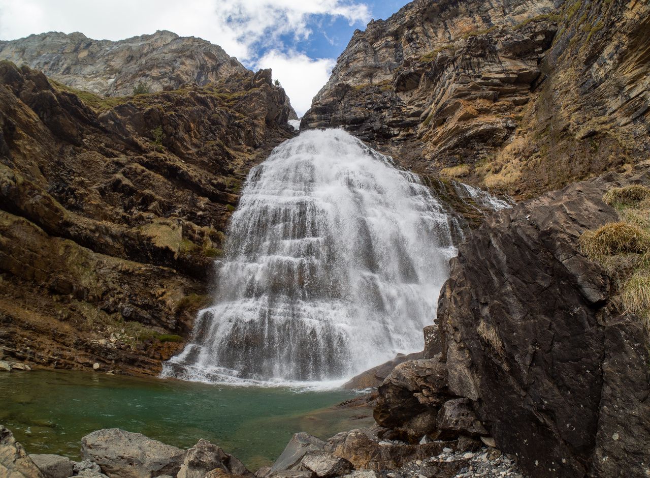 Las 5 cascadas más alucinantes de España que no te puedes perder tras