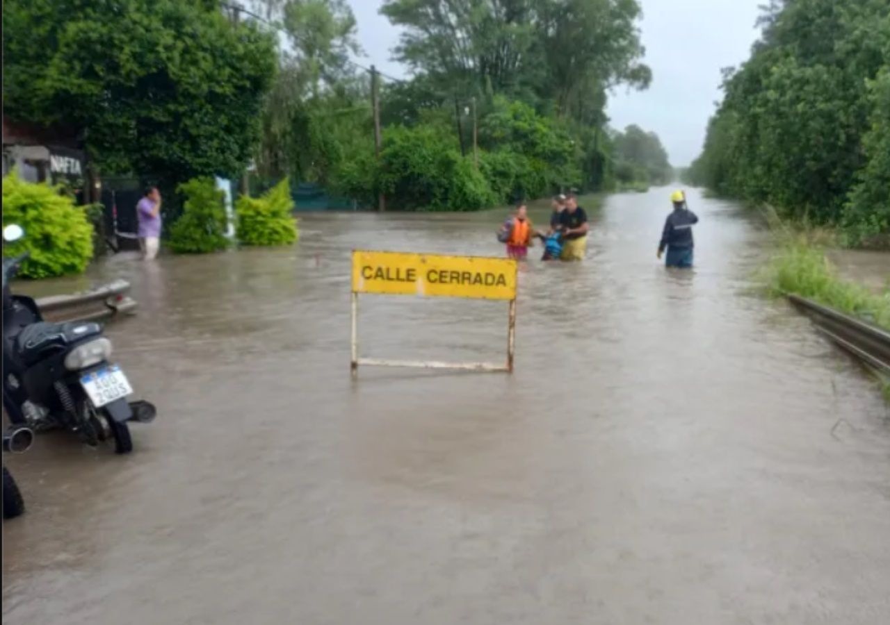 Tormentas en Argentina víctimas fatales evacuados inundaciones y