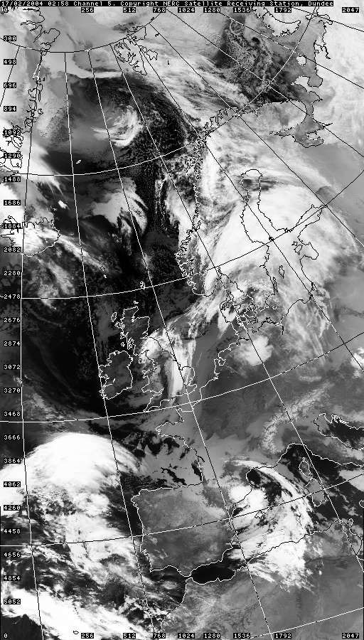 Figura 3. - Imagen NOAA-16 (2:58h UTC) en IR térmico (sensor AVHRR) de Europa occidental. Perfectamente visible la DANA productora de precipitaciones en Catalunya. Fuente: NOAA, University of Dundee.