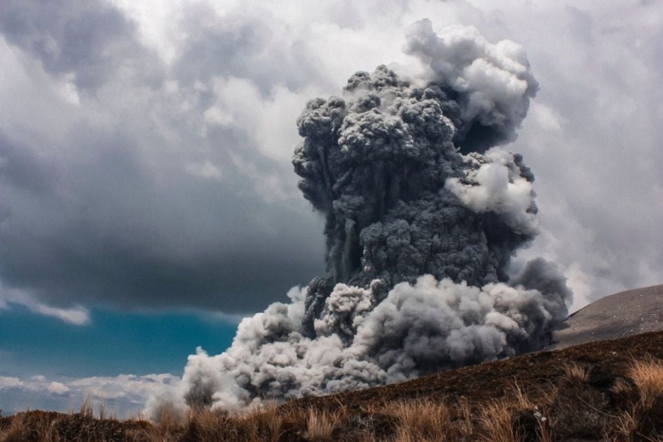 ¿Cómo afectan al clima las grandes erupciones volcánicas?