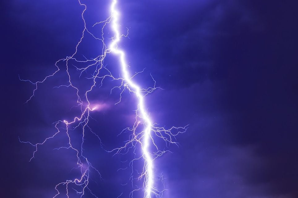Pirineos y el Sistema Ibérico son los enclaves en los que más tormentas se registran en la Península. Pirineos y el Sistema Ibérico son los enclaves en los que más tormentas se registran en la Península.
