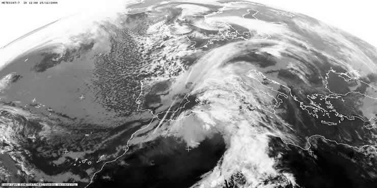 Imagen IR del MET-7 del 25 de diciembre de 2004 a las 12 UTC.