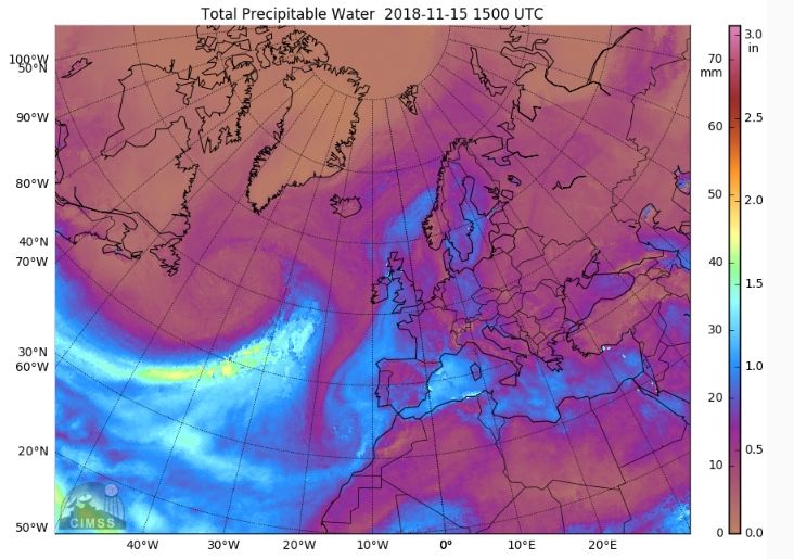Foto 6: Lenguas de alta humedad y agua precipitable para día y fechas concretas. Lenguas de alta humedad y agua precipitable para día y fechas concretas. Ver texto de figuras