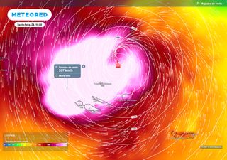 100 mm de chuva, rajadas de vento até 200 km/h e ondas até 18 metros: eis a previsão dos efeitos de Gabrielle nos Açores