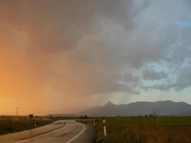 7ª Posición (B): Camino a la tormenta de José Antonio Dolader Catalán, PIROCUMULO
