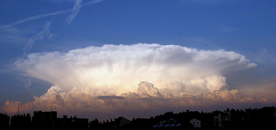 Explosión nuclear, autor: Mammatus