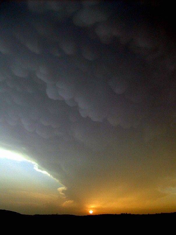 Atardecer con Mammatus, autor: Pinsapo