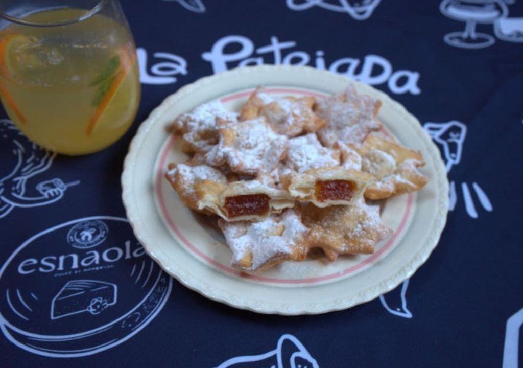 Mini pastelitos con dulce de membrillo y batata Mini pastelitos con dulce de membrillo y batata