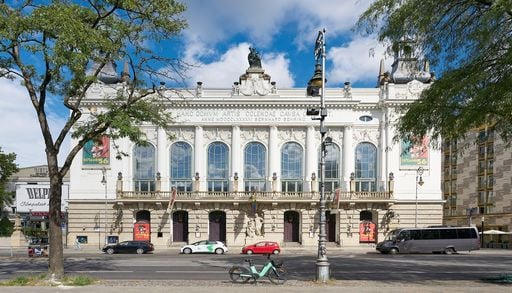 130. Jubil&auml;um: Berliner "Theater des Westens" hat allen Grund zum Feiern