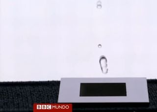 Inventan superficie metálica que repele 100% el agua