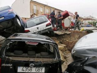 Figura 3. Estado de los coches en la calle después de las inundaciones urbanas. Foto: antena3.com