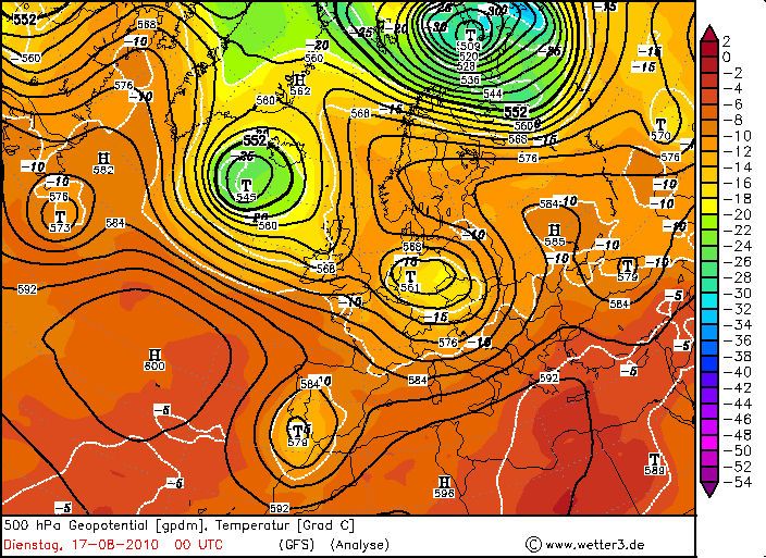 Figura 8. Mapa de la altura geopotencial a 500 hPa (en decámetros, líneas de color negro) y la temperatura (líneas blancas, y colores con escala a la derecha, °C) analizadas por el modelo meteorológico GFS a las 00:00 UTC el 17 de agosto de 2010. Fuente: www.wetter3.de