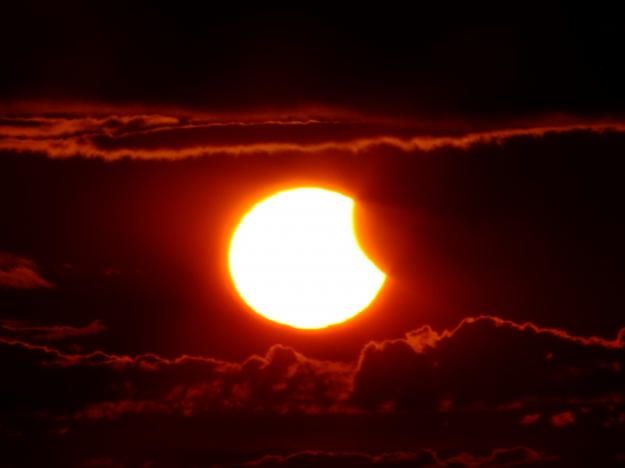 Foto 3: Eclipse solar espectacular