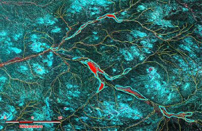 Las aguas subterráneas pueden ser detectadas por imágenes de radar y los depósitos aluviales de agua pueden ser observados hasta 20 m debajo de la superficie. Las aguas subterráneas pueden ser detectadas por imágenes de radar y los depósitos aluviales de agua pueden ser observados hasta 20 m debajo de la superficie.