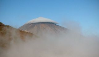 El Teide, fábrica de nubes: 4 junio 2011