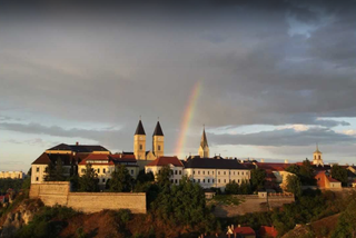 Time lapse de arco iris húngaro