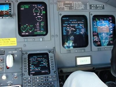 Cabina de avión equipada con un receptor EGNOS Cabina de avión equipada con un receptor EGNOS
