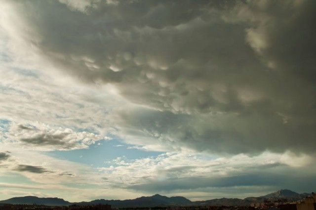 Mammatus de Olga Rodríguez Hendley, Tromba