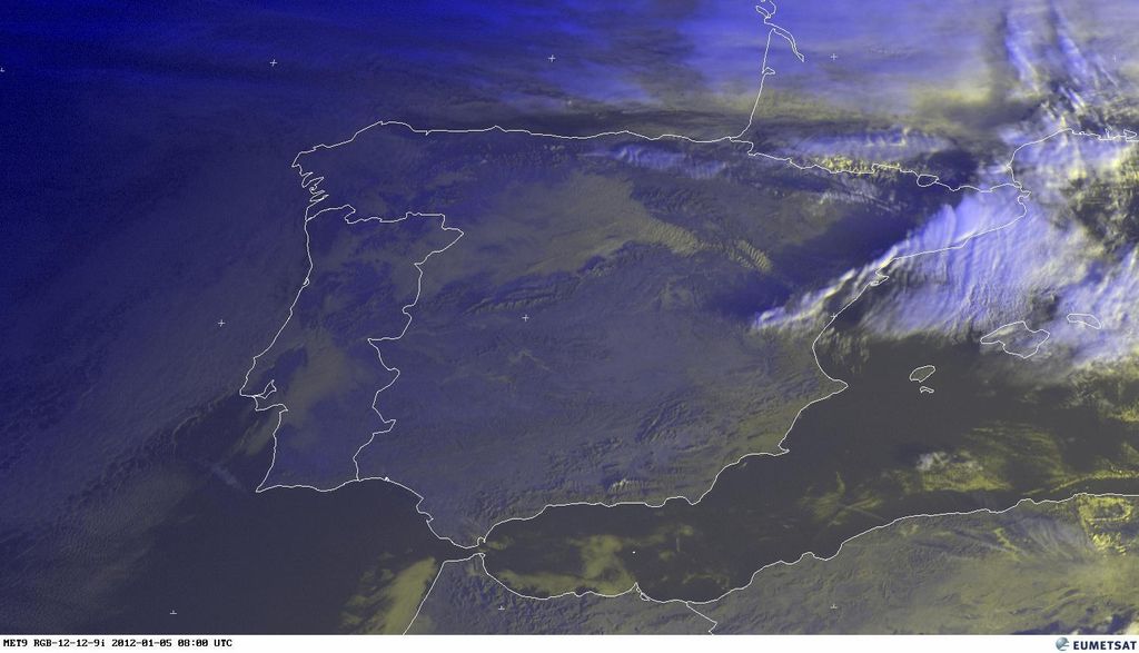Imagen 1: Imágenes del Meteosat-9 del 4 de enero de 2012 a las 08 UTC Imágenes del Meteosat-9 del 4 de enero de 2012 a las 08 UTC. Nubes altas en blanco azulado, sombras en oscuro. Fuente: EUMETSAT.