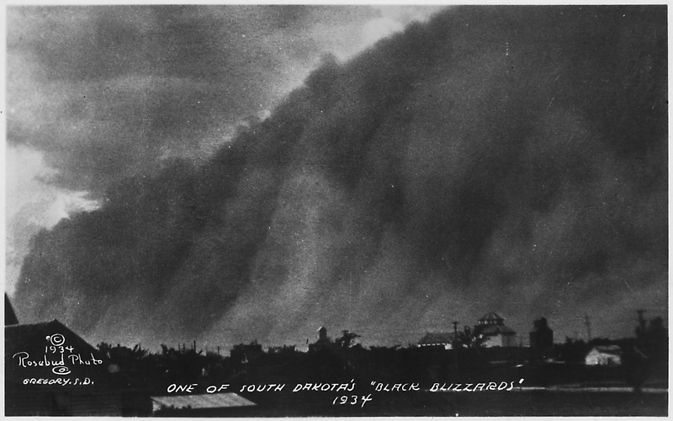 1934 Fue El Año Más Seco En Eeuu De Los últimos 1.000 Años Figura 2.- Un “black blizzard” (“ventisca negra”) durante una tormenta de polvo en Dakota del Sur. Año 1934. Crédito de la fotografía: National Archives FDR Library Public Domain Photographs