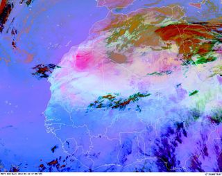 Tormenta de polvo en el Sahara (18/01/2012)