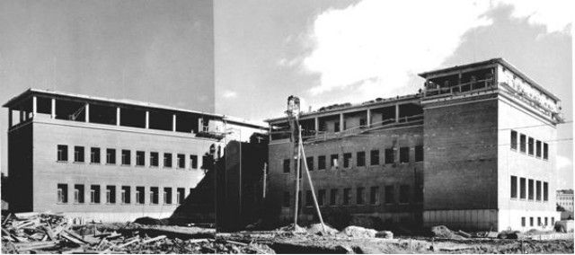 Figura 4. Esta composición de fotografías muestra las obras de construcción del edificio Figura 4. Esta composición de fotografías muestra las obras de construcción del edificio