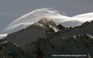Nubes “fantasmas” del Aneto, 21 de enero de 2012 (resumen)