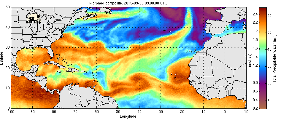 Estimación de agua precipitable, en mm, donde se observa asociada la anomalía que subía por el sur de Terranova debido a Henri. TPW (Total Precipitable Water).