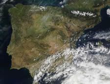 Imágenes del MODIS de la Península y Baleares del 27 de abril de 2004 en sus diferentes pasos durante el día. Fuente de las imágenes NASA.