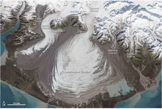 Las formas especiales del glaciar de Malaspina en Alaska
