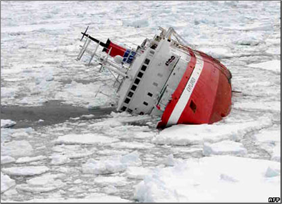 Los peligros del Océano Antártico Los peligros del Océano Antártico. En noviembre de 2007, el crucero turístico MS Explorer sucumbió peligrosamente en el océano Antártico cerca de la Península Antártica. Créditos: AFP