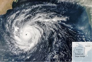 Chapala un ciclón muy raro: podría acumular 500 mm en ciertas zonas