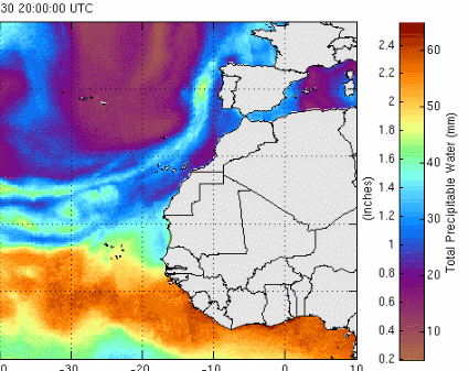 Secuencia de agua precipitable estimada por satélite. Nótese la irrupción que proviene desde el mediterráneo central. Fuente: CIMSS