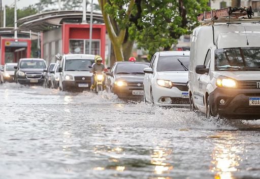 21 estados nas 5 regi&otilde;es sob alerta de chuvas intensas nesta quinta, 12; confira a previs&atilde;o