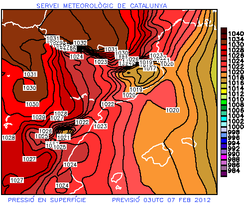 Figura 3. Predicción para las 03Z del 7-2-2012 Figura 3. Predicción para las 03Z del 7-2-2012, modelo MM5, Presión en SFC (hPa)