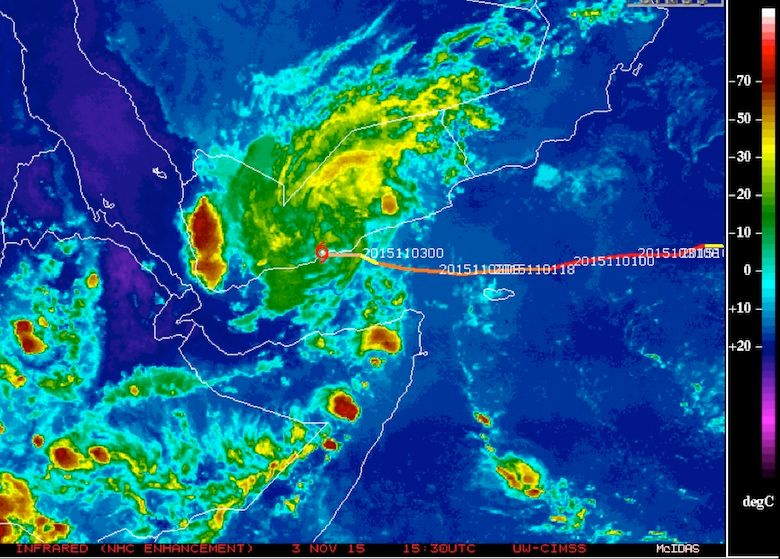 Imagen IR realzada del 3 de noviembre de 2015 de Chapala a las 1530Z (10:30 am EST). CIMMS/SSEC/University of Wisconsin.