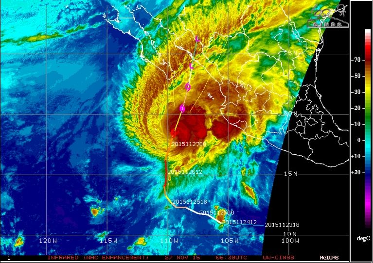 Imagen IR realzada y trayectoria. CIMSS