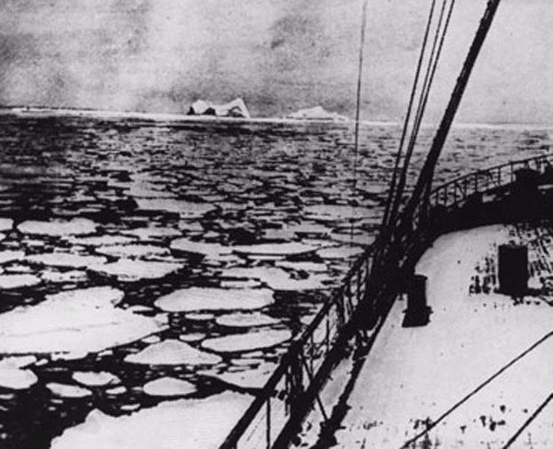Figura 1. Iceberg que golpeó al Titanic