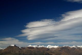 Entre Llessui y Portainé andan los lenticulares