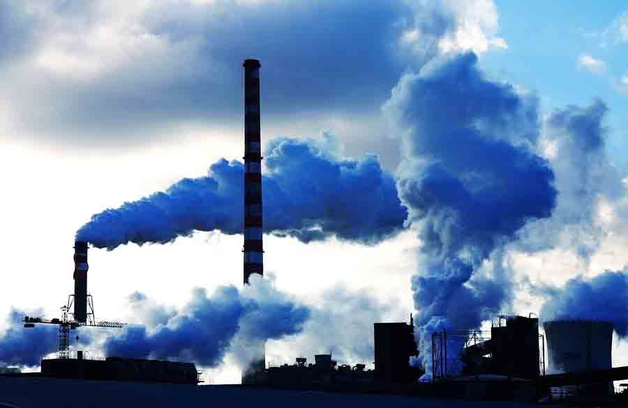 Figura 2.- La desaceleración en el ritmo de emisiones de gases de efecto invernadero a la atmósfera en los últimos 2 años ha desconcertado a los científicos.