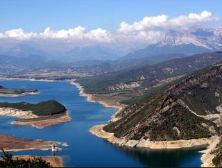 Las lluvias de enero en 2016 elevan las reservas de agua en los embalses