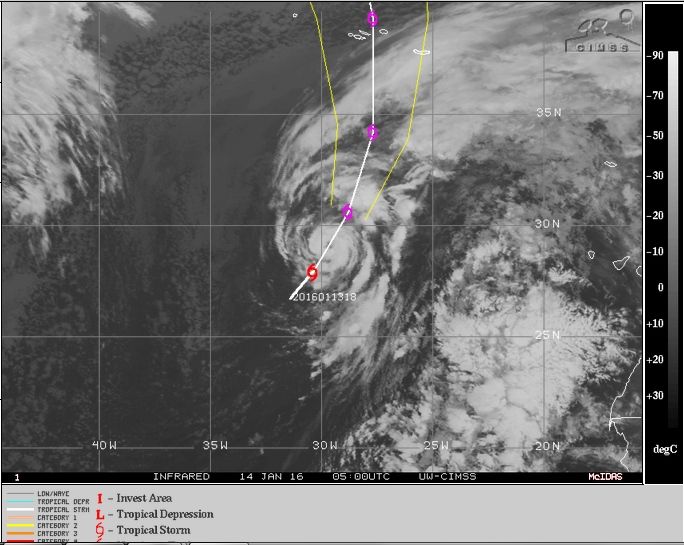 Imagen IR, trayectoria y temperatura del agua del mar de Alex en el Atlántico Norte, al sur de Azores. Fuente: CIMSS