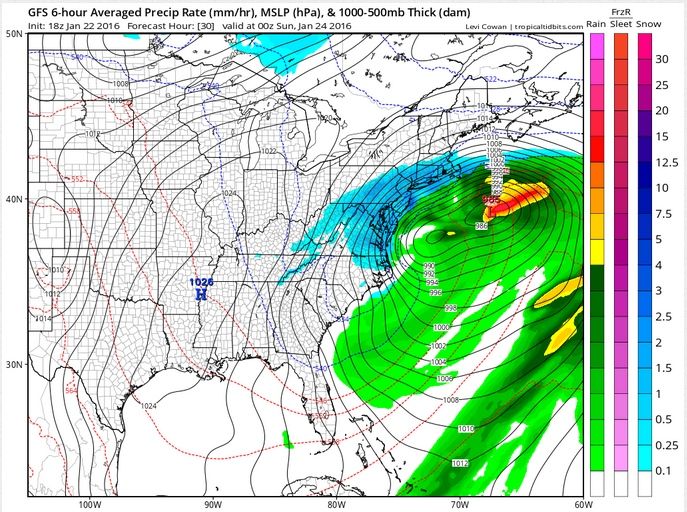 Mapas de presión y tipo de precipitación en superficie (nieve en celeste). Nótese la zona significativa de nevadas y el potencial de la borrasca de generar importantes e intensos vientos. Fuente: Tropical Tidbits.