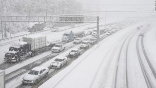 Nevadas récords por la tormenta de nieve Jason