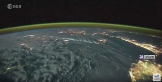 Increíble vista de tormentas desde el espacio