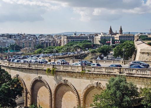 25 000&euro; contre son permis de conduire : comment Malte va r&eacute;duire le nombre de voitures ? M&ecirc;me mesure bient&ocirc;t en France ?