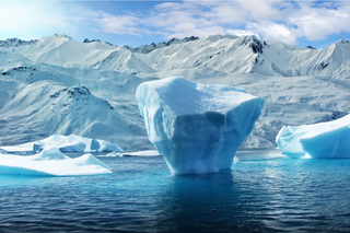 Icebergs árticos a la deriva