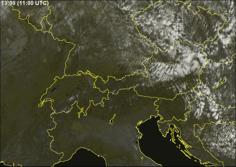 Imagen VIS, visible, donde la nieve debería aparecer en blanco en zonas montañosas alpinas. Fuente: SAT24.com