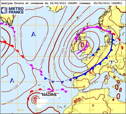 Ídem que el caso anterior pero por Meteo France para el 25 a las 18 UTC Ídem que el caso anterior pero por Meteo France para el 25 a las 18 UTC. La frontera F aludida es dibujada aquí como enfrente ocluido.